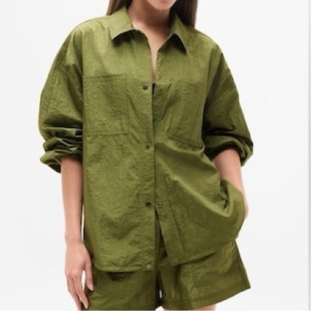 Athleta Lunar Sheen Button Down Shirt Large Green Jacket Oversized Lightweight